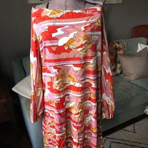 Funky 1970s print dress